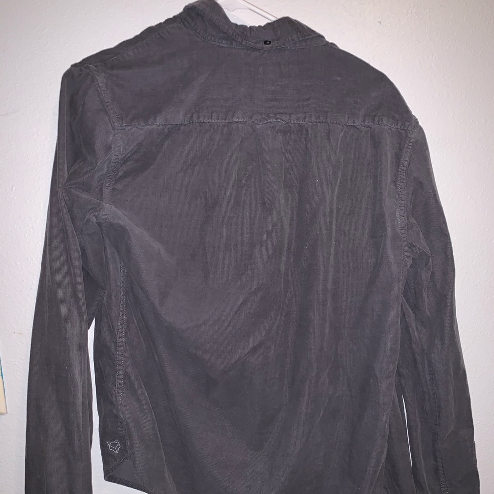 Grey button - Picture 2 of 2